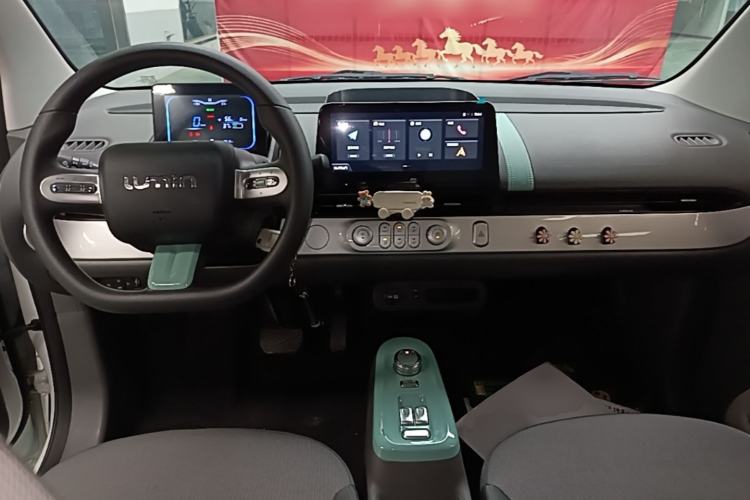 Used CHANGAN NEVO Lumin 2022 155 km – Refreshingly Sweet Edition Center Console