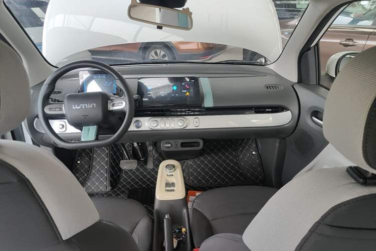 Used CHANGAN NEVO Lumin 2022 210km Sweet Edition Center Console