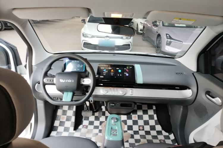 Used CHANGAN NEVO Lumin 2022 210km Sweet Edition Center Console