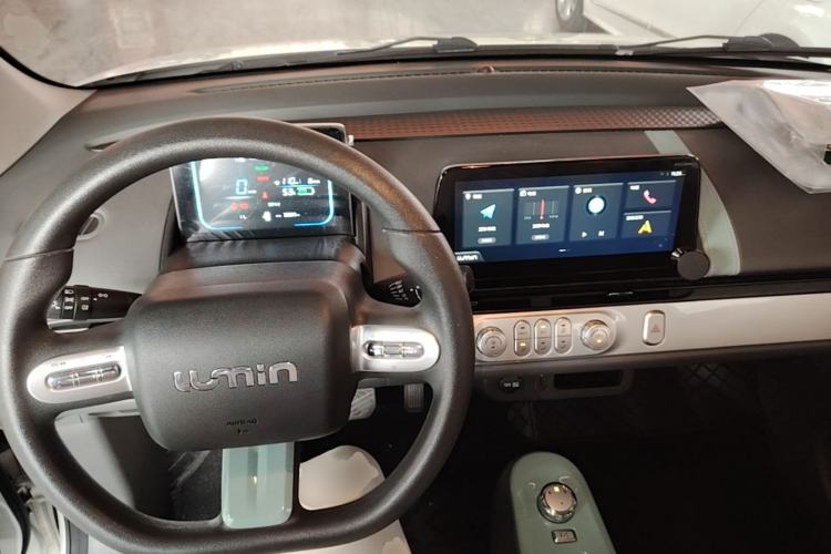 Used CHANGAN NEVO Lumin 2022 210km Sweet Edition Center Console