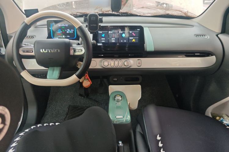 Used CHANGAN NEVO Lumin 2022 210km Sweet Edition Center Console