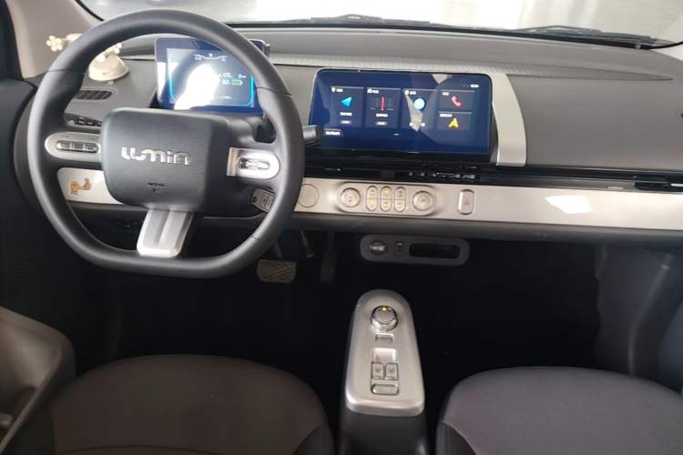 Used CHANGAN NEVO Lumin 2022 155 km – Refreshingly Sweet Edition Center Console