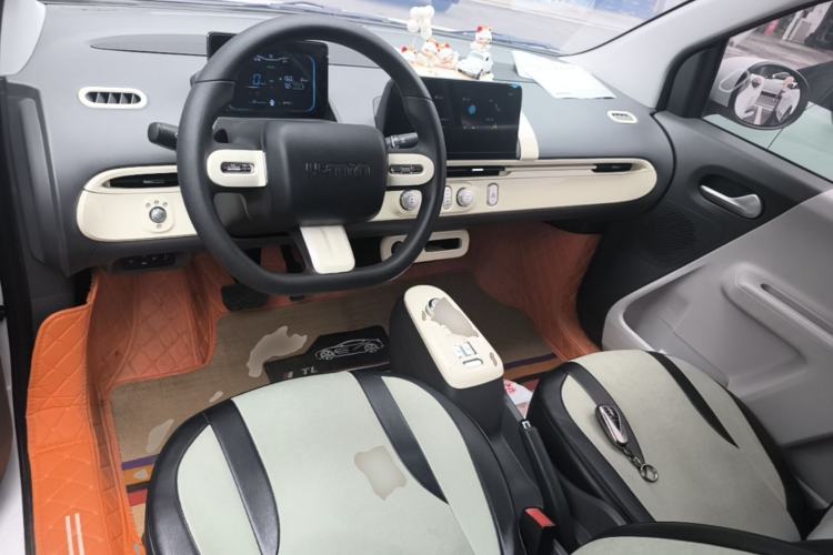 Used CHANGAN NEVO Lumin 2022 210km Sweet Edition Center Console