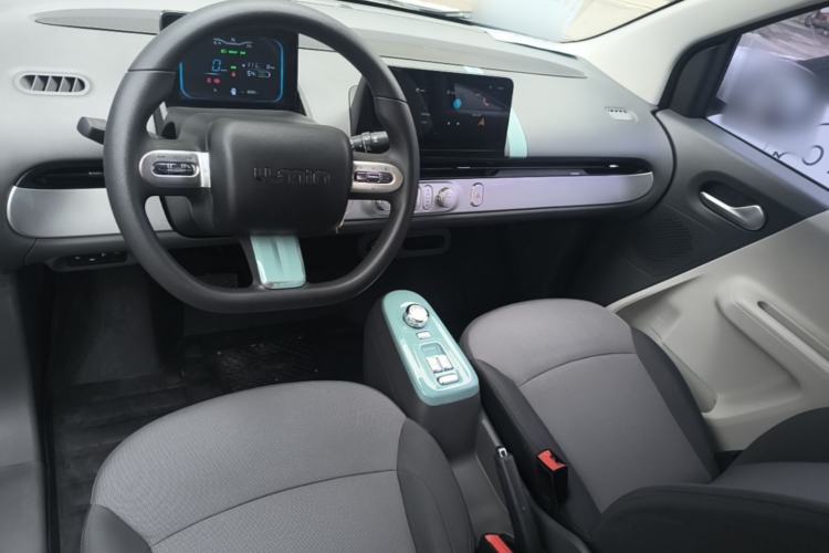 Used CHANGAN NEVO Lumin 2022 210km Sweet Edition Center Console