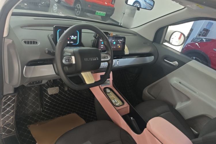 Used CHANGAN NEVO Lumin 2022 155 km – Refreshingly Sweet Edition Center Console