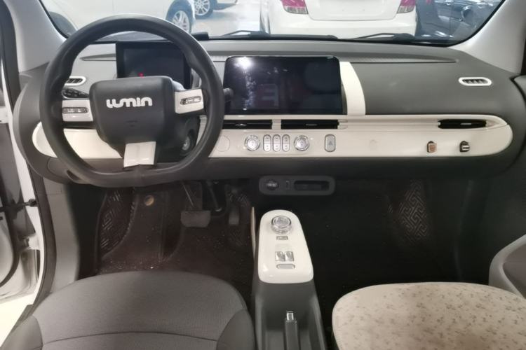 Used CHANGAN NEVO Lumin 2022 155 km – Refreshingly Sweet Edition Center Console