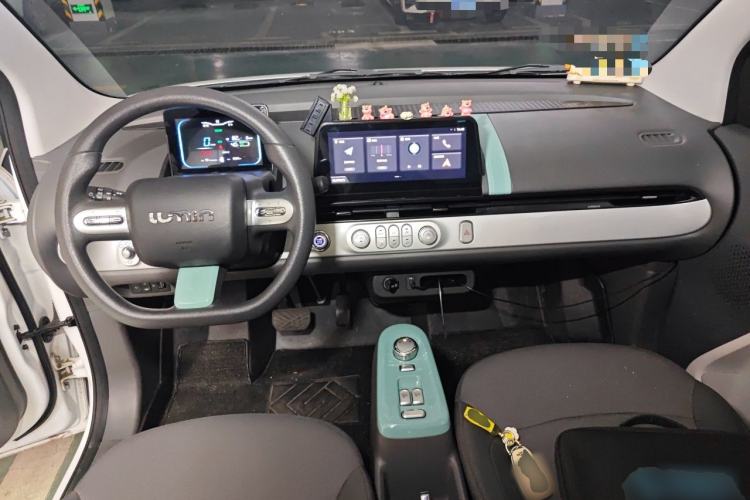 Used CHANGAN NEVO Lumin 2022 210km Sweet Edition Center Console