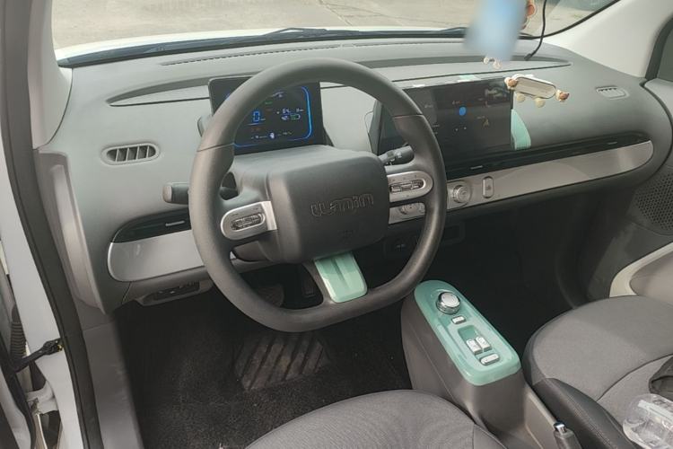 Used CHANGAN NEVO Lumin 2022 155 km – Refreshingly Sweet Edition Center Console