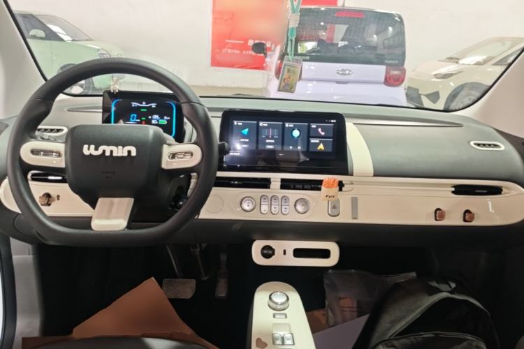 Used CHANGAN NEVO Lumin 2022 155 km – Refreshingly Sweet Edition Center Console