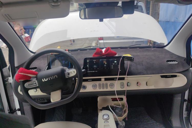 Used CHANGAN NEVO Lumin 2022 210km Sweet Edition Center Console