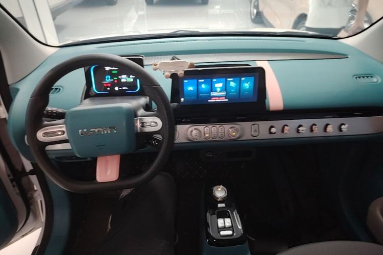 Used CHANGAN NEVO Lumin 2022 155 km – Refreshingly Sweet Edition Center Console