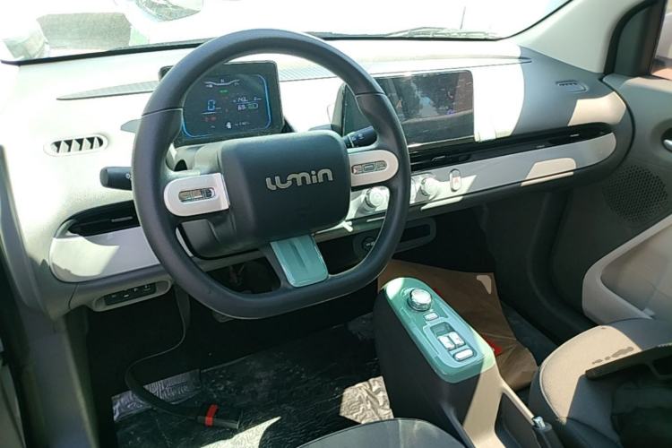Used CHANGAN NEVO Lumin 2022 210km Sweet Edition Center Console
