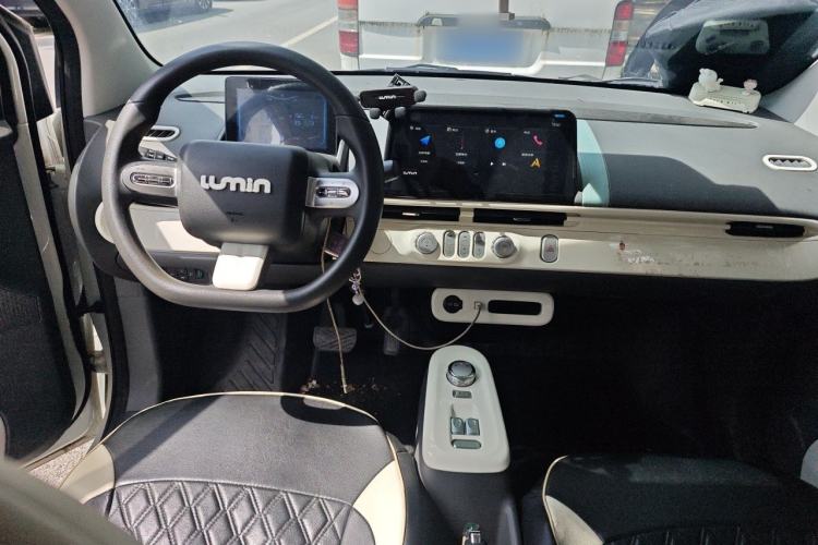 Used CHANGAN NEVO Lumin 2022 155 km – Refreshingly Sweet Edition Center Console