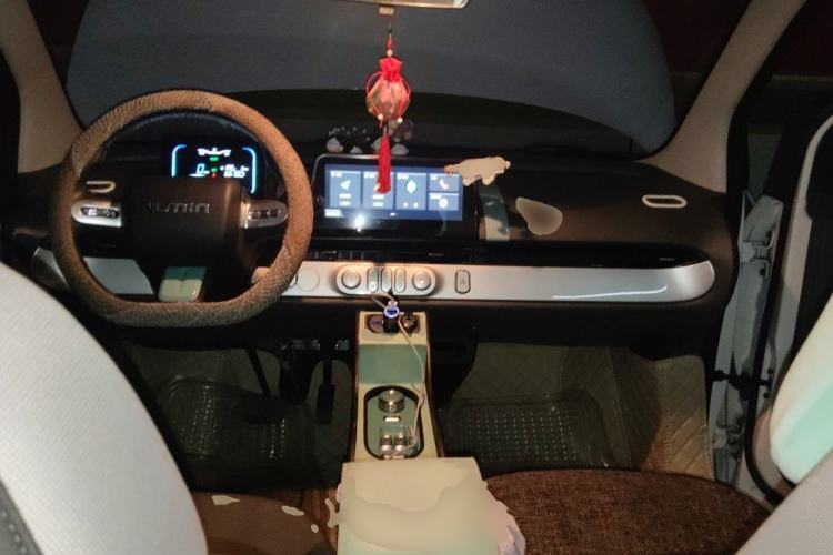 Used CHANGAN NEVO Lumin 2022 210km Sweet Edition Center Console