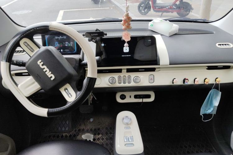 Used CHANGAN NEVO Lumin 2022 155 km – Refreshingly Sweet Edition Center Console