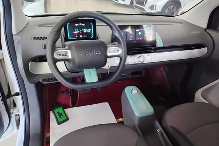 Used CHANGAN NEVO Lumin 2022 155 km – Refreshingly Sweet Edition Center Console