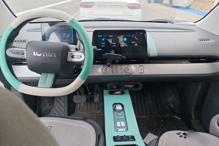 Used CHANGAN NEVO Lumin 2022 155 km – Refreshingly Sweet Edition Center Console