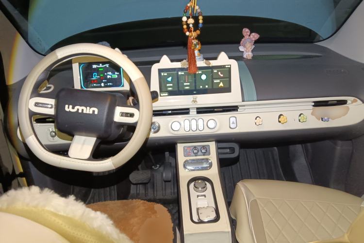 Used CHANGAN NEVO Lumin 2022 155 km – Refreshingly Sweet Edition Center Console