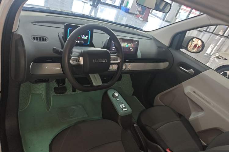 Used CHANGAN NEVO Lumin 2022 155 km – Refreshingly Sweet Edition Center Console