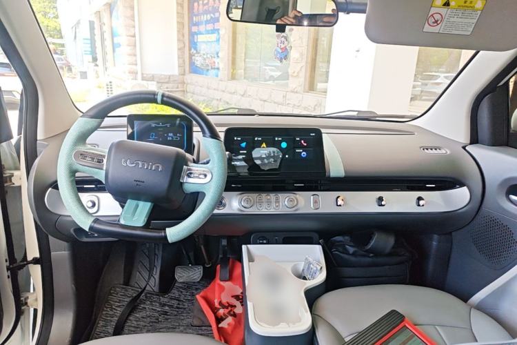 Used CHANGAN NEVO Lumin 2022 210km Sweet Edition Center Console
