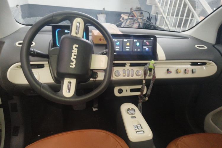 Used CHANGAN NEVO Lumin 2022 210km Sweet Edition Center Console