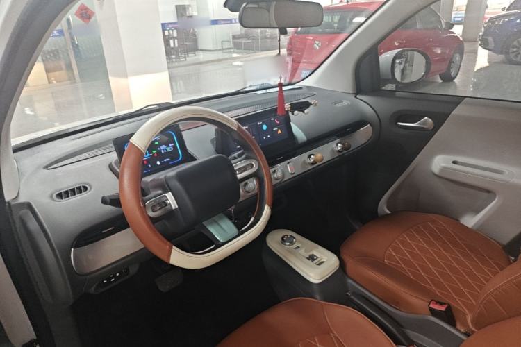 Used CHANGAN NEVO Lumin 2022 210km Sweet Edition Center Console