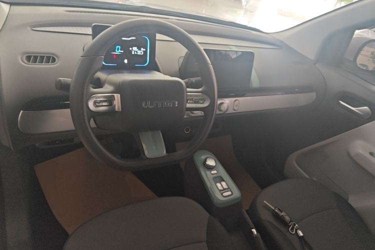 Used CHANGAN NEVO Lumin 2022 210km Sweet Edition Center Console