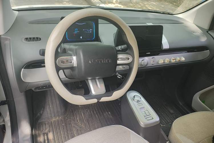 Used CHANGAN NEVO Lumin 2022 155 km – Refreshingly Sweet Edition Center Console