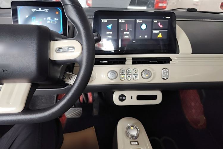 Used CHANGAN NEVO Lumin 2022 155 km – Refreshingly Sweet Edition Center Console