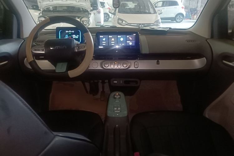 Used CHANGAN NEVO Lumin 2022 210km Sweet Edition Center Console