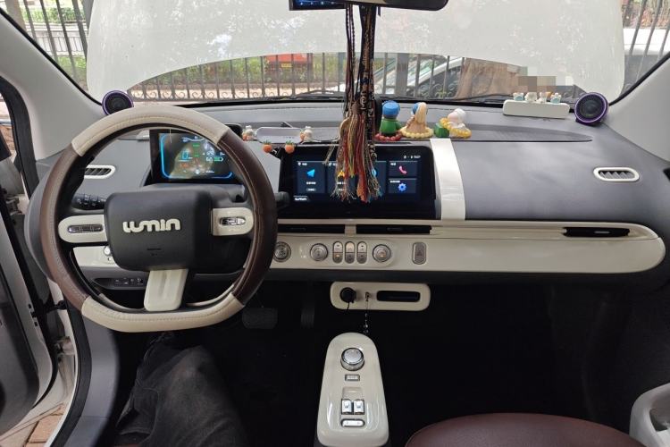 Used CHANGAN NEVO Lumin 2022 210km Sweet Edition Center Console