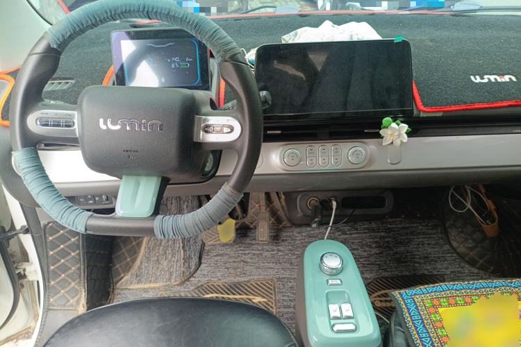 Used CHANGAN NEVO Lumin 2022 210km Sweet Edition Center Console