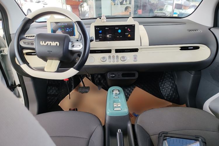 Used CHANGAN NEVO Lumin 2022 155 km – Refreshingly Sweet Edition Center Console