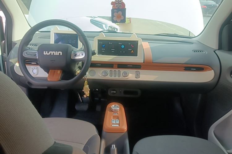 Used CHANGAN NEVO Lumin 2022 155 km – Refreshingly Sweet Edition Center Console
