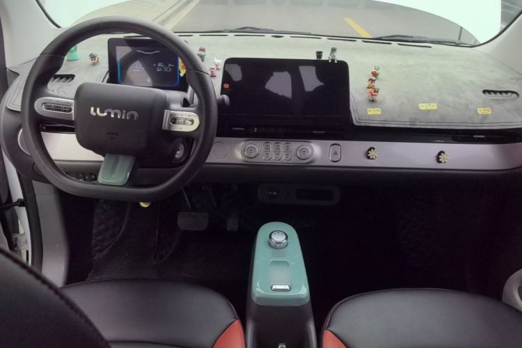 Used CHANGAN NEVO Lumin 2022 155 km – Refreshingly Sweet Edition Center Console