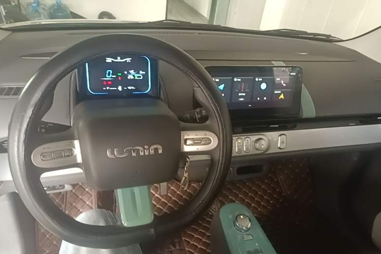 Used CHANGAN NEVO Lumin 2022 155 km – Refreshingly Sweet Edition Center Console