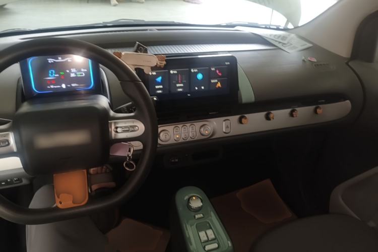 Used CHANGAN NEVO Lumin 2022 155 km – Refreshingly Sweet Edition Center Console