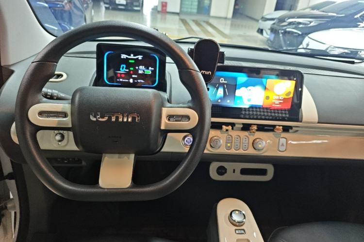 Used CHANGAN NEVO Lumin 2022 210km Sweet Edition Center Console