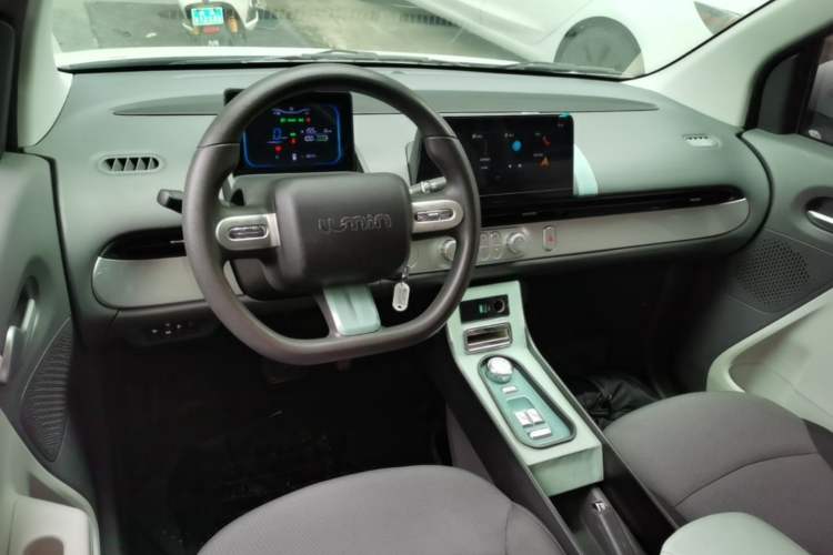 Used CHANGAN NEVO Lumin 2022 155 km – Refreshingly Sweet Edition Center Console