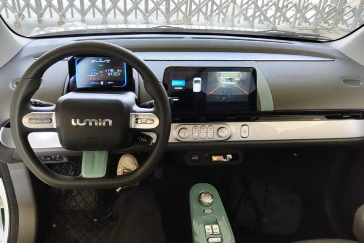 Used CHANGAN NEVO Lumin 2022 210km Sweet Edition Center Console