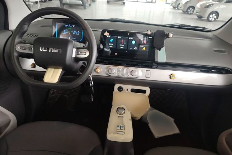 Used CHANGAN NEVO Lumin 2022 210km Sweet Edition Center Console