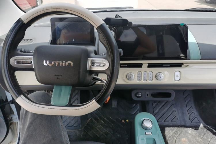 Used CHANGAN NEVO Lumin 2022 155 km – Refreshingly Sweet Edition Center Console