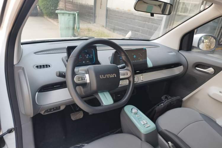 Used CHANGAN NEVO Lumin 2022 155 km – Refreshingly Sweet Edition Center Console