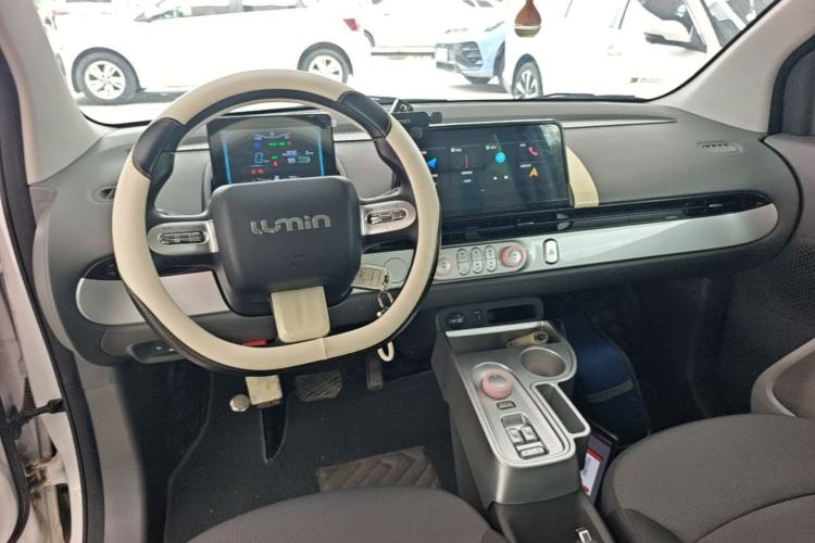 Used CHANGAN NEVO Lumin 2022 210km Sweet Edition Center Console