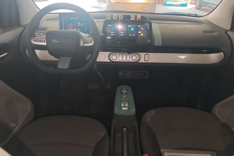 Used CHANGAN NEVO Lumin 2022 155 km – Refreshingly Sweet Edition Center Console