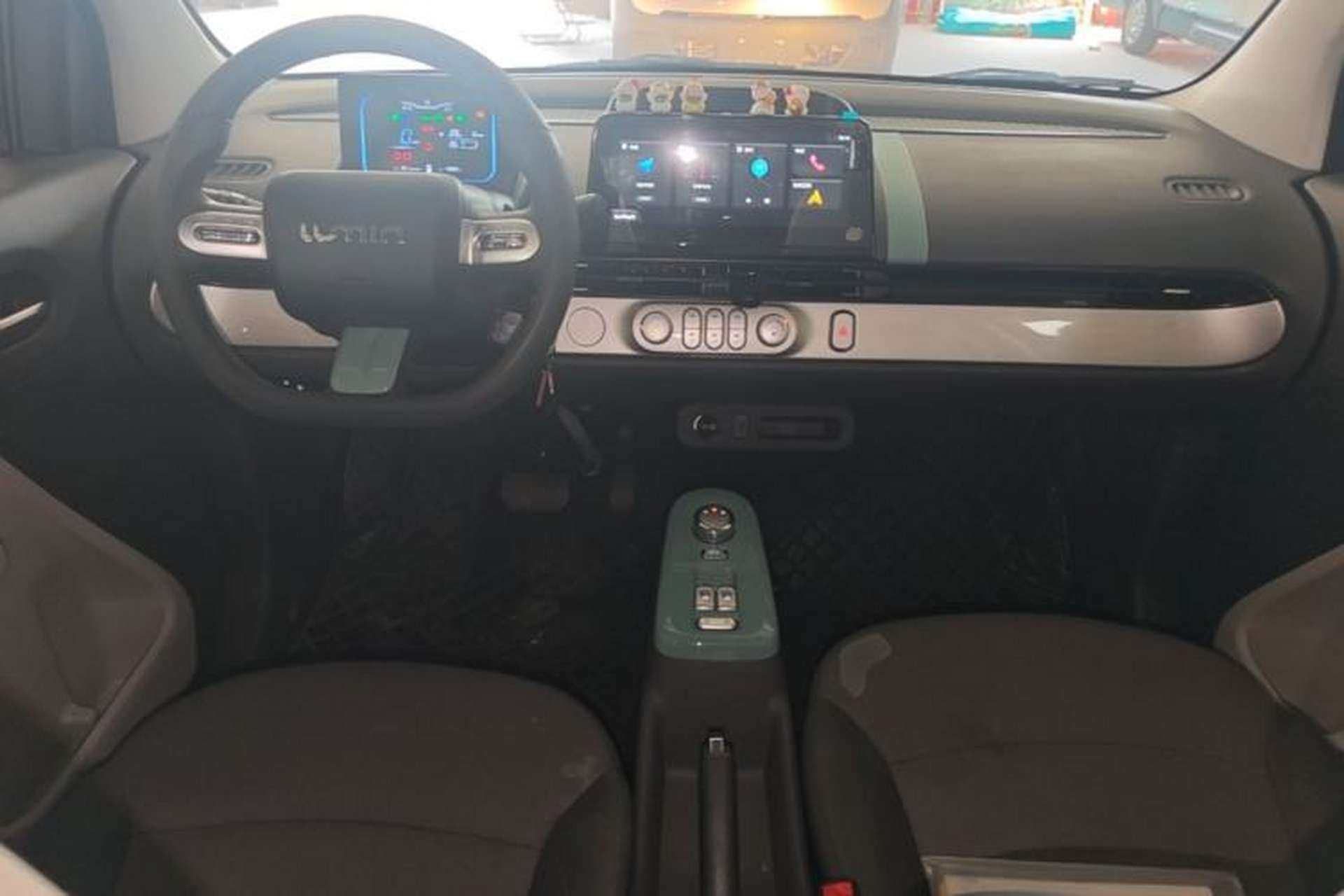 Used CHANGAN NEVO Lumin 2022 155 km – Refreshingly Sweet Edition Center Console