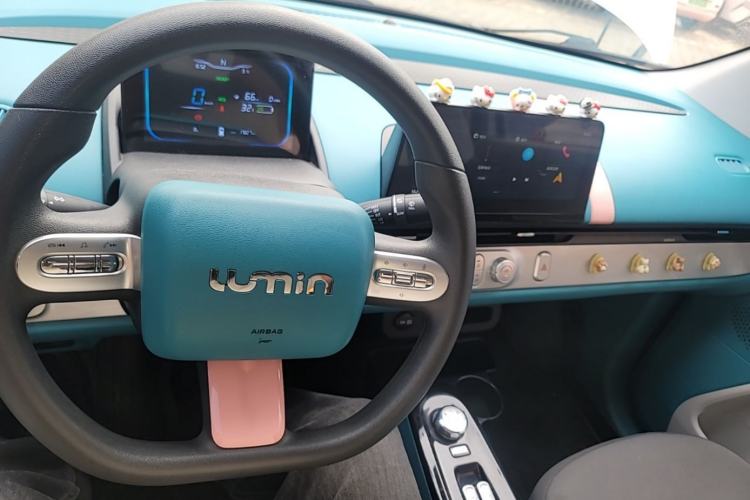 Used CHANGAN NEVO Lumin 2022 210km Sweet Edition Center Console