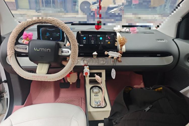 Used CHANGAN NEVO Lumin 2022 210km Sweet Edition Center Console