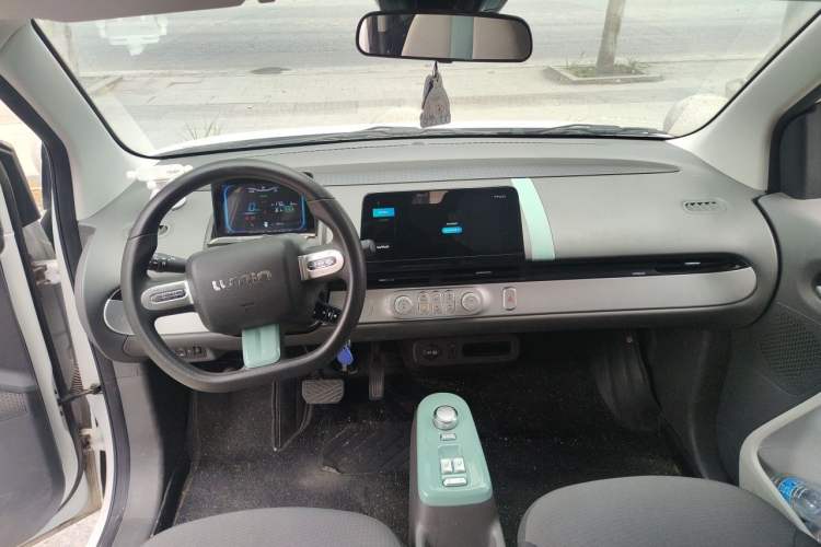 Used CHANGAN NEVO Lumin 2022 210km Sweet Edition Center Console