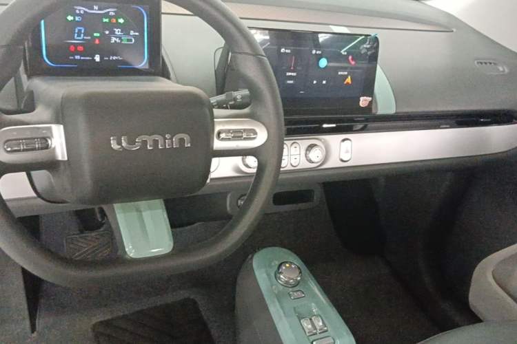 Used CHANGAN NEVO Lumin 2022 210km Sweet Edition Center Console